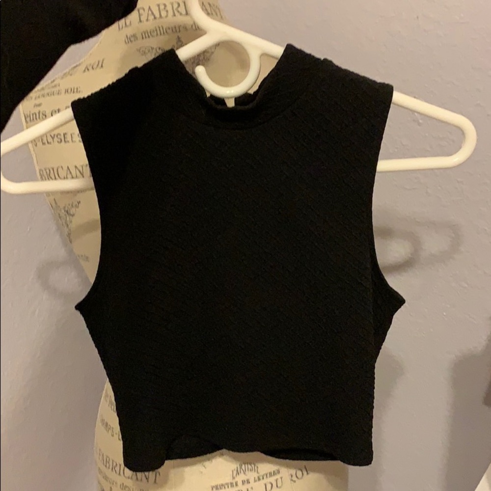 Halter crop top